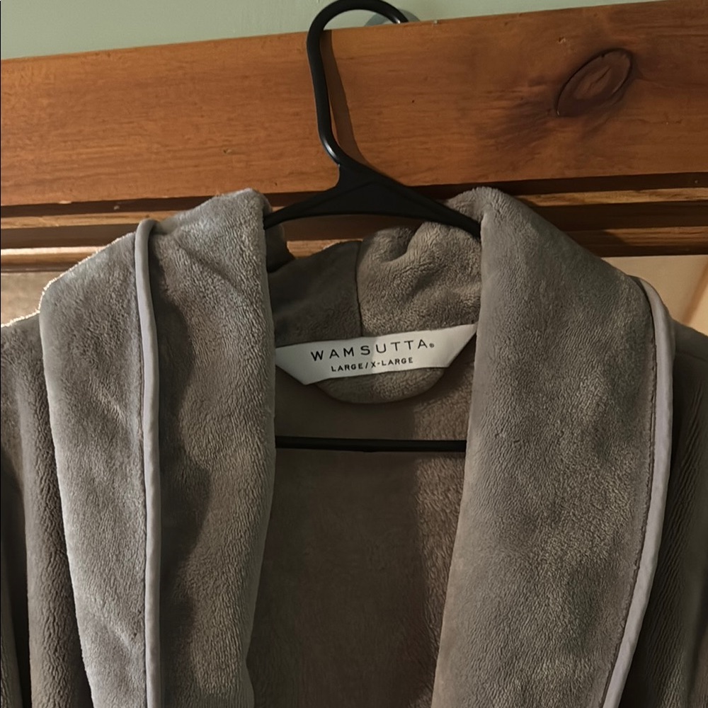 Wamsutta Gray Bath & Body Collection Luxurious Comfort - Picture 3 of 6